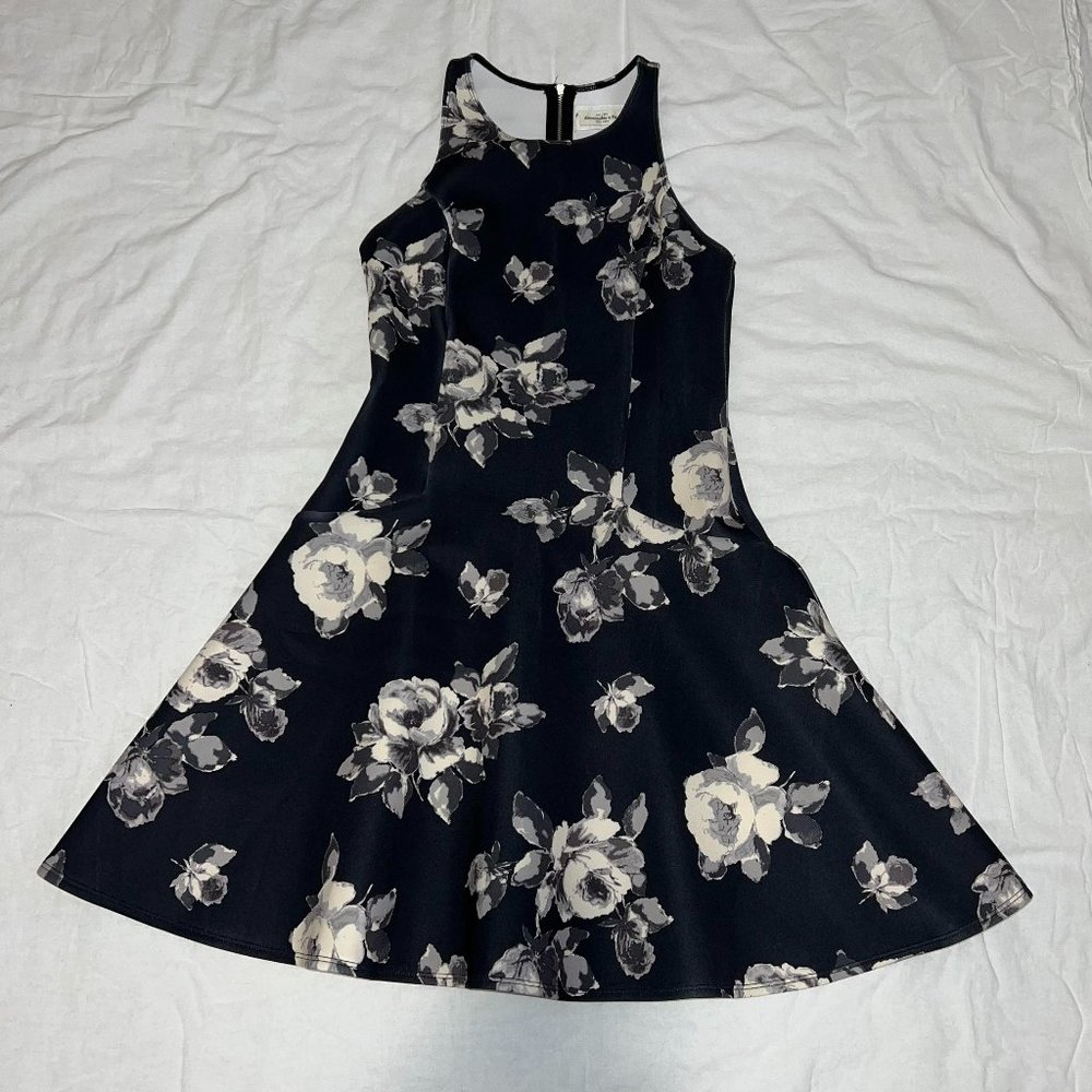 Abercrombie &  Fitch Medium Floral Dress